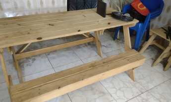 Imagem 2: Banco que vira mesa de 8 lugares