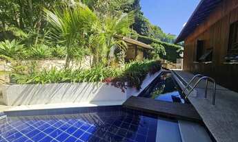 Imagem 6: Casa para Venda em Teresópolis, Barra do Imbuí, 5 dormitórios, 2 suítes, 5 banheiros, 8 va