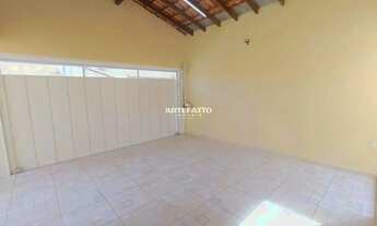 Imagem 2: Belíssima casa à venda em terreno inteiro no Bairro Recanto Elimar