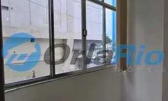 Imagem 5: 2 QUARTOS , VARANDA FECHADA E DEPENDÊNCIAS NO LEME