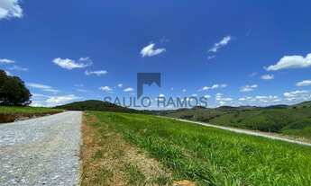 Imagem 2: Belíssimo condomínio com vista exuberante para as montanhas, ótima topografia e bem locali