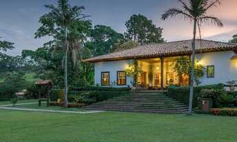 Imagem 2: Gt;Fazenda/Sítio/Chácara para venda possui 2000 metros quadrados com 5 quartos