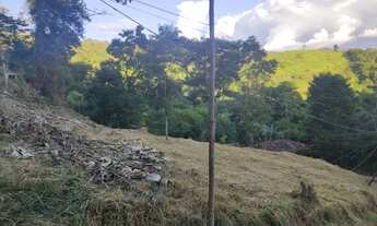 Imagem 2: Terreno em local tranquilo