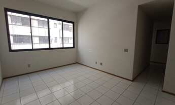 Imagem 2: Apartamento ao lado do Shopping TIJUCA com 02 quartos, vaga e dependência completa por R