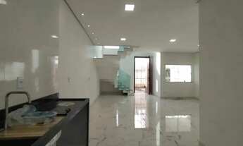 Imagem 2: Sobrado para venda tem 188 metros quadrados em Urumari - Santarém - Pará