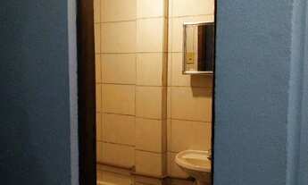 Imagem 2: Quarto suíte Quarto com aluguel por R$800 /mês