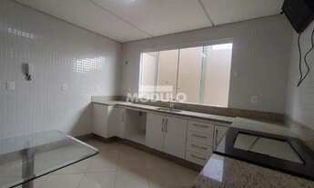 Imagem 7: CASA RESIDENCIAL à venda, 3 quartos, 2 suítes, 4 vagas, JARDIM COLINA - Uberlândia/MG