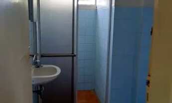 Imagem 2: Alugo AP bem ventilado com ótima localização e garagem fechada