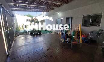 Imagem 2: Casa para venda tem 216 metros quadrados com 2 quartos