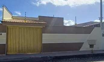 Imagem 2: Casa à venda na Rua Cinquenta e Sete, Cajupiranga, Parnamirim, aceita financiamento