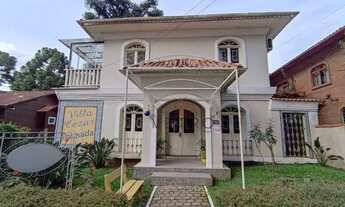 Imagem: Pousada no bairro Vila Suiça em Canela!