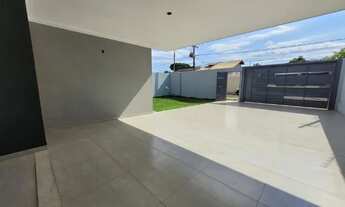 Imagem 2: Três quartos, sendo um suíte - Área gourmet e amplo espaço de terreno