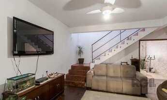 Imagem 2: Ótima casa com 04 dormitórios e 04 vagas de garagem