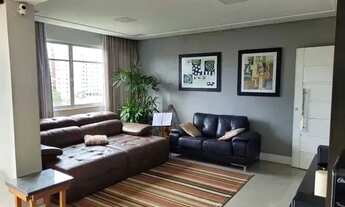 Imagem 7: Apartamento com 4 quartos, muito bem distribuído em 215m² na Graça