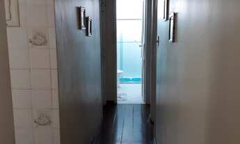 Imagem 2: Apartamento MOBILIADO, com 3/4, 02 banheiros, sala ampla em 02 ambientes