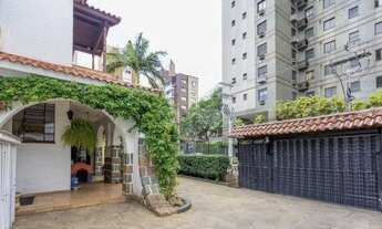 Imagem 6: Casa de esquina com 750 de área privativa a venda no bairro Petrópolis