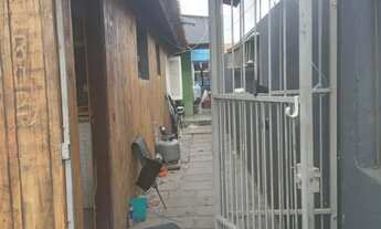 Imagem 3: Duas casas de um dormitório no bairro Hípica