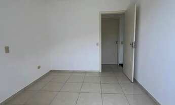 Imagem 2: Sobrado para aluguel tem 70 metros quadrados com 2 quartos em Centro - Caraguatatuba - SP