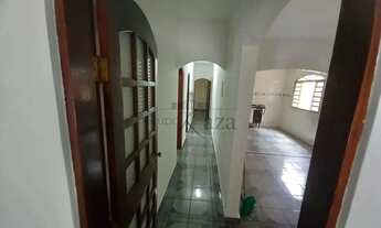 Imagem 2: Oportunidade - Casa térrea -Bosque dos Eucaliptos - 3 Dormitórios - 117m²