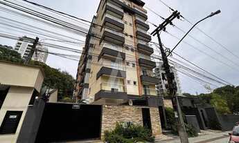 Imagem 2: Apartamento mobiliado com 3 quartos, sacada com churrasqueira, no bairro Atiradores