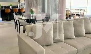 Imagem 6: Apartamento Alto Padrão de 375m², 4 Suites, 6 Vagas Privativas Hall Privativo - Condomínio