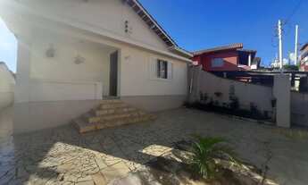 Imagem 4: Casa para venda possui 107 metros quadrados com 3 quartos em Centro - Paraisópolis - MG