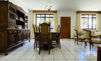 Imagem 4: Casa 5 Quartos com 2 Suítes e 395m² - Centro