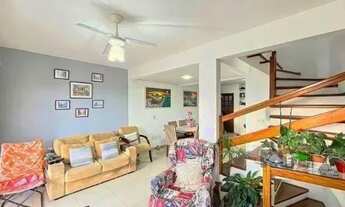 Imagem 5: Casa em Porto Alegre, no bairro Ipanema, com 3 dormitório(s), e 3 banheiros, à v