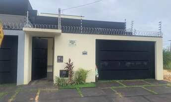 Imagem: Casa linda 3 suíte acabamento alto padrão