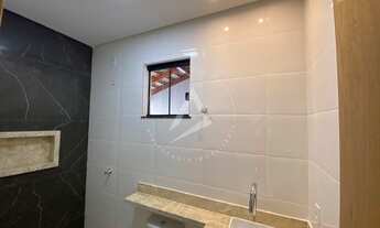 Imagem 6: Casa com 3 quartos, Setor Garavelo B, churrasqueira, ducha, porcelanato