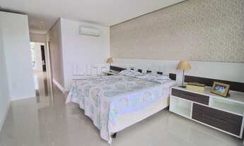 Imagem 2: Belíssimo sobrado beira lago, com perfeita localização dentro do condomínio Celebration