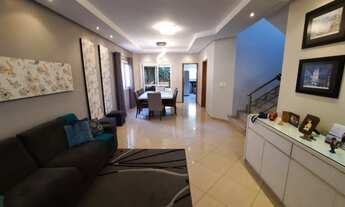 Imagem 4: Sobrado com 4 quartos / sala de tv / área gourmet e quintal