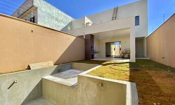 Imagem 5: Sobrado com piscina e quintal