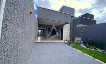 Imagem 2: Casa com 3 quartos, Setor Garavelo B, churrasqueira, ducha, porcelanato