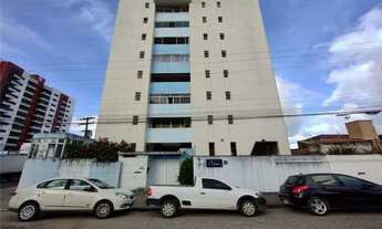 Imagem 2: Aluga-se apartamento na Gruta de Lourdes com 137m2, tendo 3 quartos, 3 banheiros, elevador