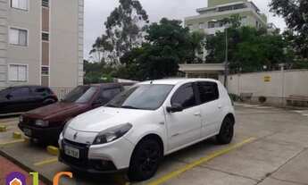 Imagem 7: Apartamento para locação reformado, garagem coberta, no Horto do Ipê