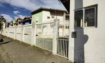 Imagem 3: Lindo sobrado em condomínio á venda com 02 suítes, excelente localização Prainha, Caraguat