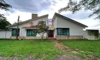 Imagem 2: Casa á venda, localizada no Condomínio Residencial Aline, com 1.020 m²