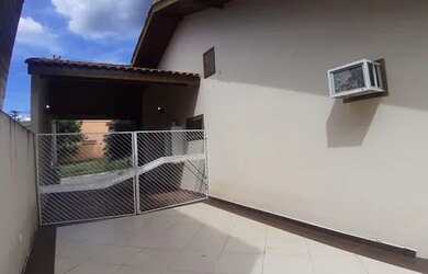 Imagem 2: Casa com Piscina em Condominio Fechadoc om 2 dormitórios à venda, 242 m² por R$ 600.000