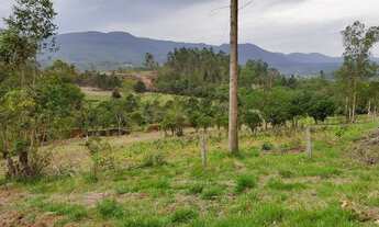 Imagem 3: Sítio "nobre" perto do centro Araricá 6.7 hectares