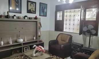 Imagem 4: Lene Pegado Vende Casa possui 225 metros quadrados com 4 quartos em Sacramenta - Belém