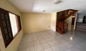 Imagem 6: Casa duplex para venda em condomínio fechado possui 222 m2 com 3 quartos em Maraponga