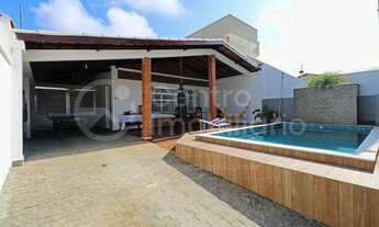 Imagem 2: CASA com piscina e 2 quartos em Peruíbe, no bairro Nova Peruíbe