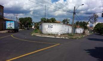 Imagem 2: Casa para venda com 663 metros quadrados com 3 quartos