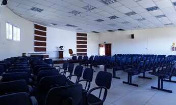 Imagem: Imóvel comercial espaçoso para investimento