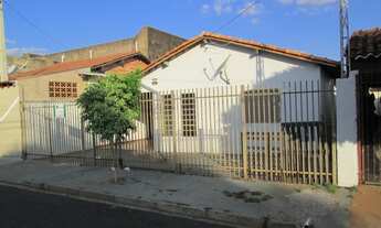 Imagem 2: SOLO SAGRADO I - CASA RESIDENCIAL 2 DORMITÓRIOS C/ QUINTAL E GARAGEM PROX. DE COLEGIO