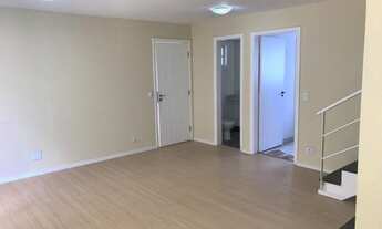 Imagem: LINDO SOBRADO EM CONDOMÍNIO FECHADO NO