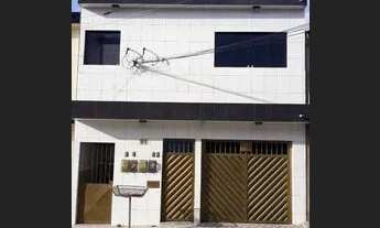 Imagem: Casa em Caruaru com cisterna próximo a