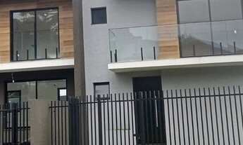 Imagem: Sobrado Tripex com amplo terraço no Bairro