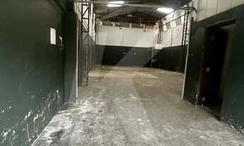 Imagem: Galpão Comercial Totalmente Reformado para